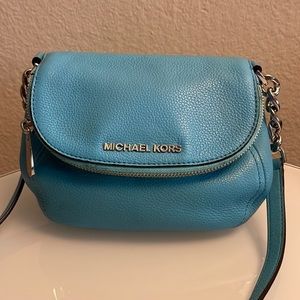 MICHAEL MICHAEL KORS
Bedford Sky Small Crossbody Bag